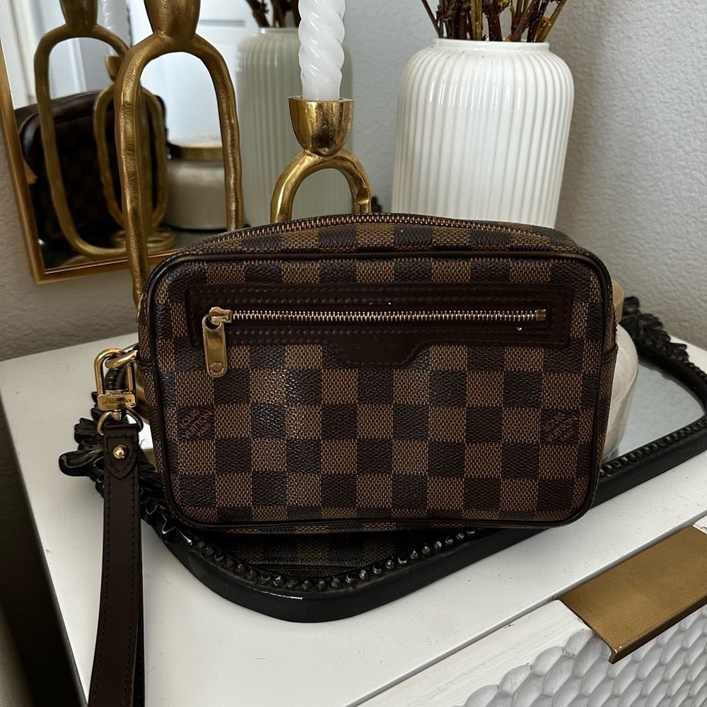 Louis Vuitton Damier Pochette Bie Macau Second Bag
Clutch Bag****AUTHENTIC***** - Picture 6 of 11